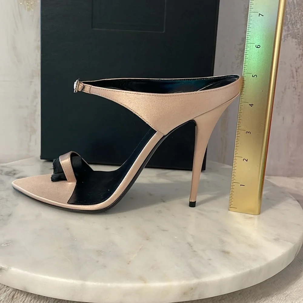 Saint Laurent Women's Tan Heels with Black Rose Detail - Picture 5 of 10